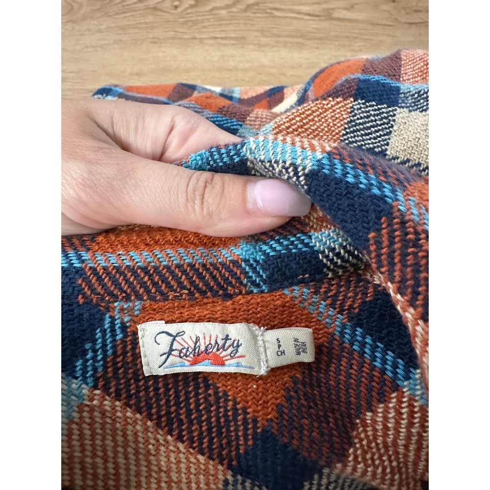 Faherty Plaid Organic Cotton Flannel Shacket Small - Picture 2 of 3